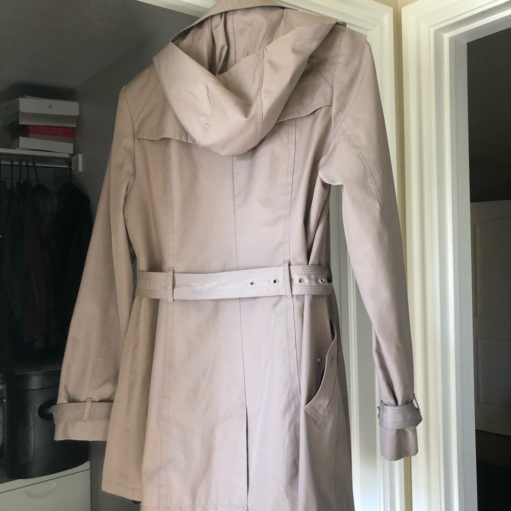 Black Rivet coat - Picture 2 of 4